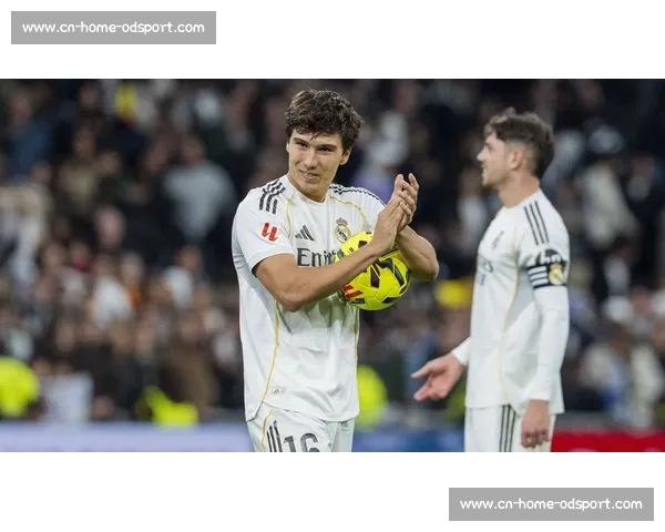 官方：27 岁门将巴列斯自由身回归贝蒂斯 青训出身签约至 2030 年