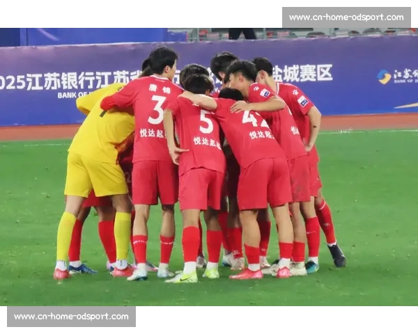 盐城 2-0 力克镇江登顶苏超，戴培带伤拼至泪洒赛场诠释队长担当