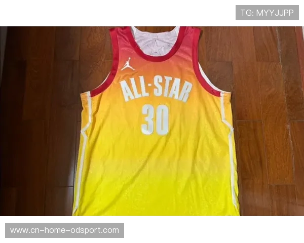 NBA季后赛装备巡礼:球队专属配色球衣与纪念商品 NBA季后赛装备巡礼:球队专属配色球衣与纪念商品